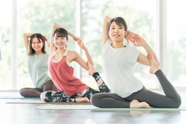 ヨガ教室の選び方｜初心者におすすめの続けやすい教室を見つけるコツ